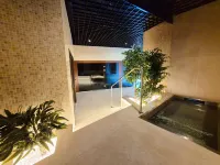 Hotel Platinia - Hot Tub