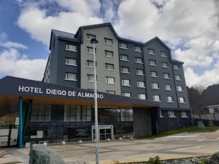 Hotel Diego de Almagro Castro Отели в г. Чилоэ