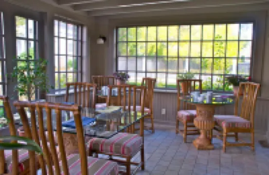 Hilltop Inn