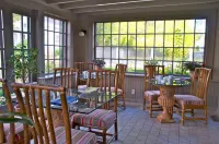 Hilltop Inn