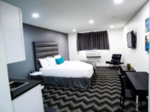 Siegel Select LV Strip-Convention Center