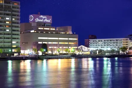 Niigata Grand Hotel Отели рядом с достопримечательностью «Niigata Nippo Media Ship»