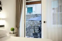 LHP Suite Napoli Parco Margherita Hotel in zona Chiesa del Santissimo Redentore