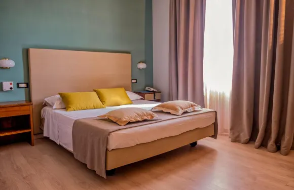 吉拉羅斯託極光酒店