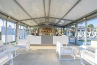 Sanom Beach Resort Only Adults - bar
