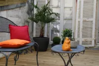 Une Chambre en Ville Hotels in Saintes