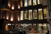 Mayur Hotel Bar and Restaurant
