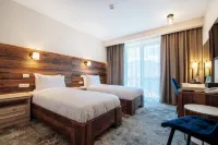 River Hotel & Spa Hotel di 