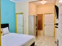 Grand Khalifah Guesthouse Hotels in Labuhan Badas