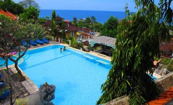 Amed Cafe & Hotel Kebun Wayan