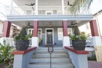 Hemingway House Bed and Breakfast Hotels near Flagler College
