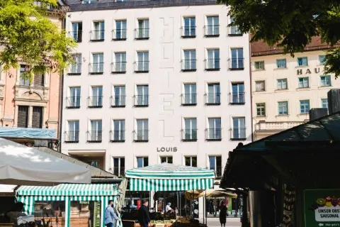 Louis Hotel