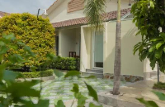 Tay Tien Bungalow ホークオックテンプル周辺のホテル