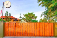 Watu Emas 2 Shared Pool dan Karaoke Hotel di Sidomulyo