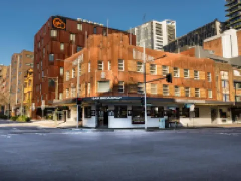 Bar Broadway Hotels in Chippendale