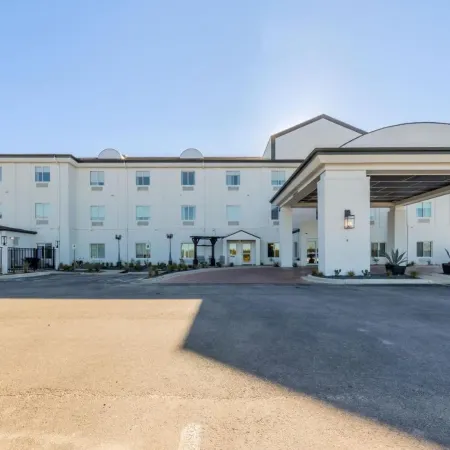 Blanco River Hotel