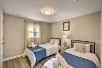 Private Yard and Fire Pit Commerce Home!