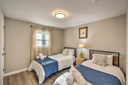 Private Yard and Fire Pit Commerce Home!