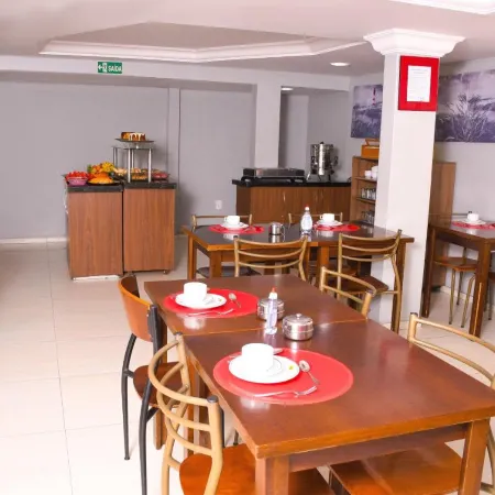 Hotel Fortaleza Inn Отели рядом с достопримечательностью «Пляж Мукурипи»