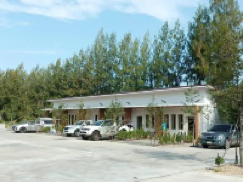 Three Bays Resort โรงแรมใกล้อ่าวมะนาว