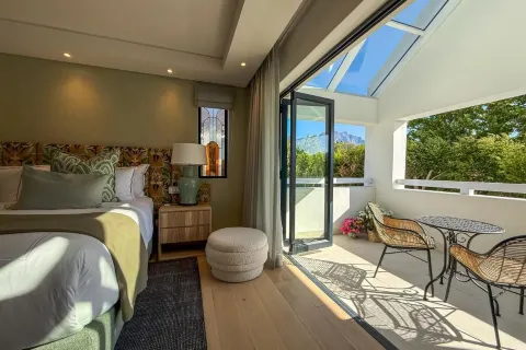 Le Petit Manoir Boutique Hotel