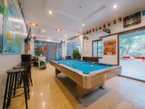 Napoli Hostel Cat Ba 吉海酒店