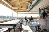 Safestay Athens Monastiraki - Quầy bar