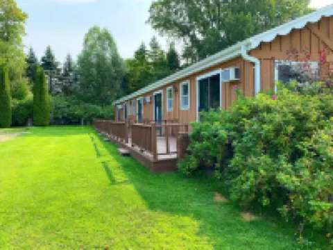 ザ リバー ヒルズ モーテル - アルゴマ, WI - ニア ドア カウンティ アルゴマのホテル