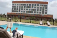 Pride Elite, Phaltan - Pools