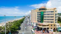Thuy Van Hotel Hotel berhampiran Kuil Paus