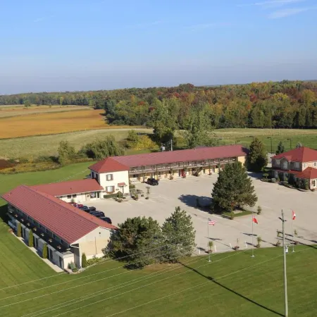 Country Inn Listowel Hotels in Perth County