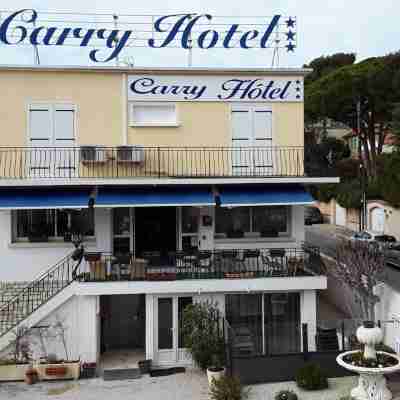 Le Carry Hôtel Hotel Exterior