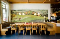 Wallfahrts-Gaststätte Heilbrünnl Hotels in Roding
