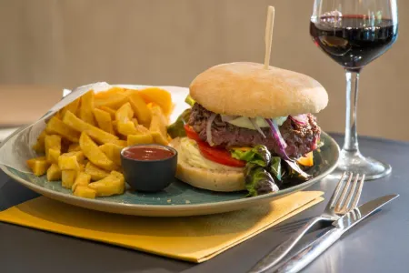 Ibis Budget Pertuis Portes du Luberon Отели в г. Пертюи