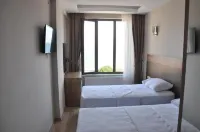 Longoz Hotel - balcony