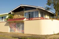 Bela Curitiba Hostel Hôtels à : 