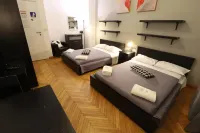 Guest House Pirelli Milano Отели рядом со станцией Железнодорожная станция Милано-Порта Гарибальди