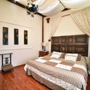 Roka Plaza Hotel Boutique