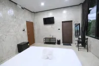 หอมหมื่นลี้ รีสอร์ท - ที่มีที่จอดรถ
