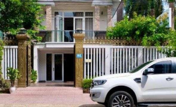 Tuyet Suong Villa Hotel