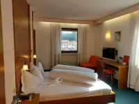 Hotel Schuster Hotels in Sterzing