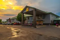 Yellowstone River Inn & Suites - parkir