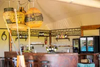 Escarpment Serengeti Luxury Camp - Bars