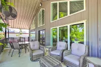 Outdoor Entertainment Space Home in McQueeney - Wifi