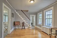 Beautiful Lenox Home, 3 Mi to Shakespeare and Co! - Homestays