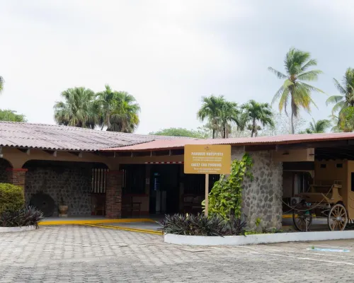Hotel Las Espuelas, Bar & Restaurant Hotel di Liberia