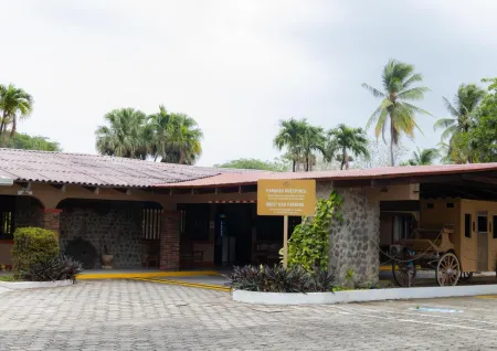 Hotel Las Espuelas, Bar & Restaurant