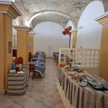 Hotel 4 Mori