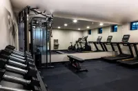 The Dylin Hotels near Olbrich Botanical Gardens