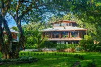 Blue Osa Beach Resort & Spa - parking
